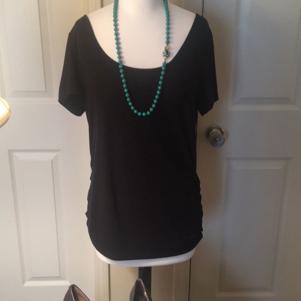 Old Navy Flattering Runched Side Scoop Neck Tee